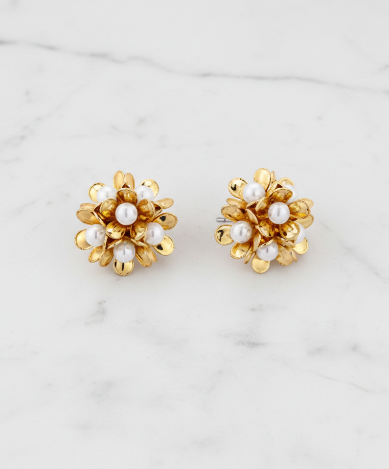 Flora Pearl Cluster Stud Earrings