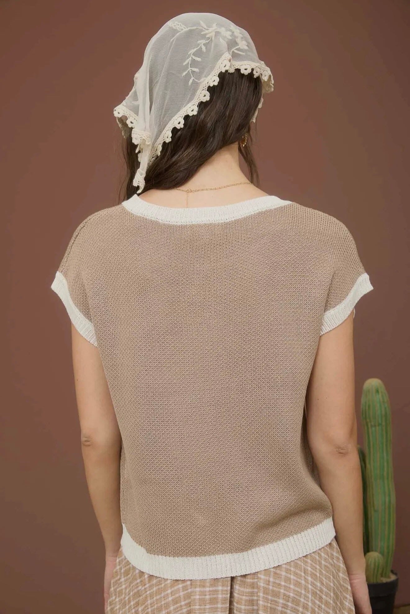 Taupe & Cream Horseshoe Short Sleeve Sweater