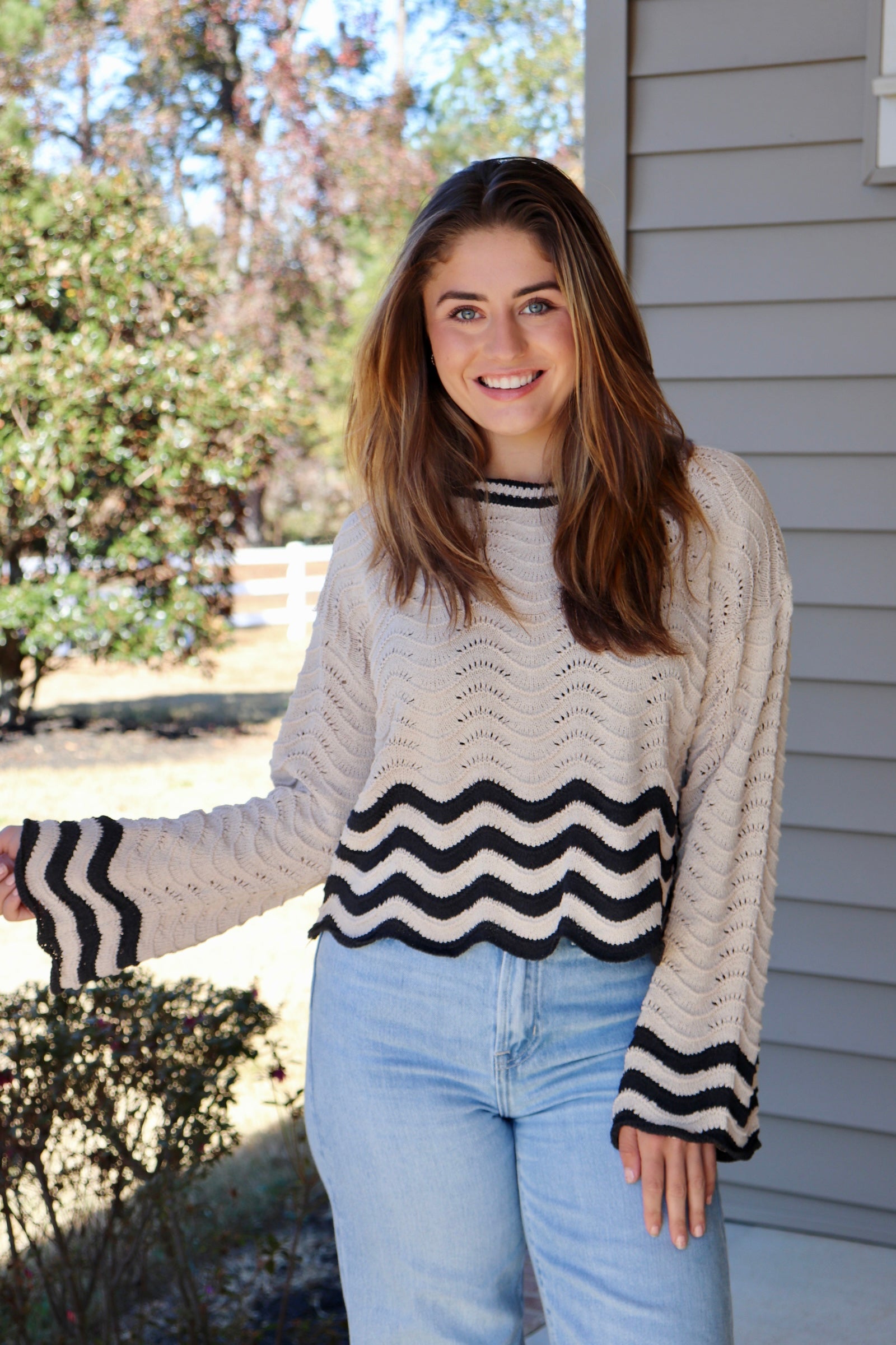 Scallop Edge Black/Sand Sweater