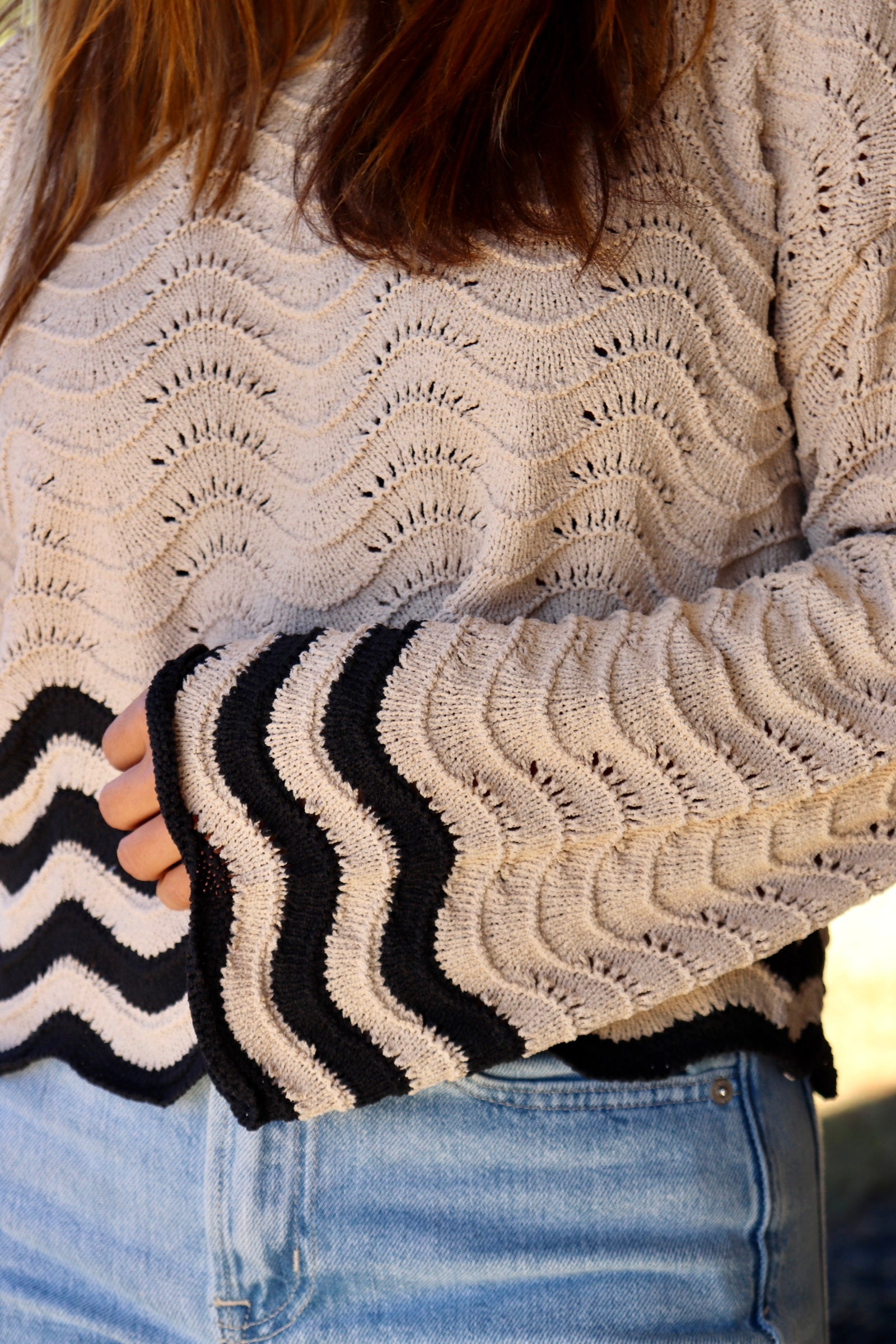 Scallop Edge Black/Sand Sweater