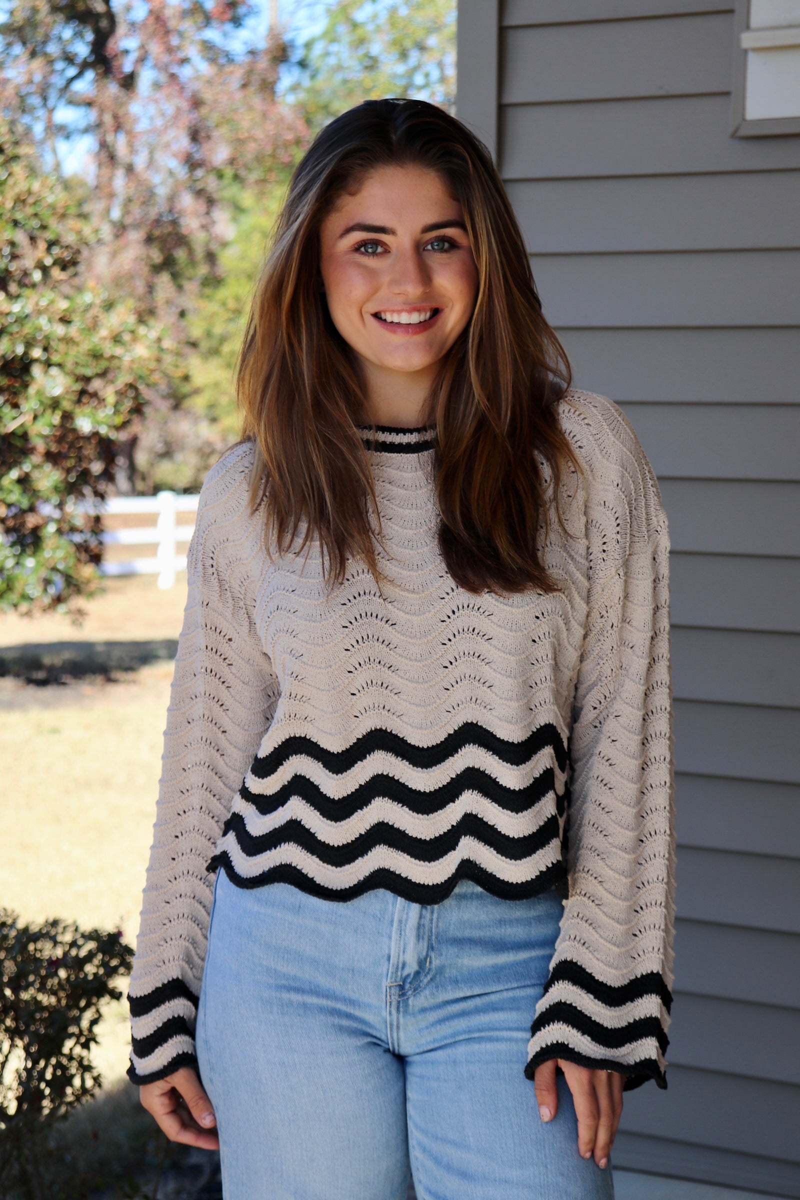 Scallop Edge Black/Sand Sweater