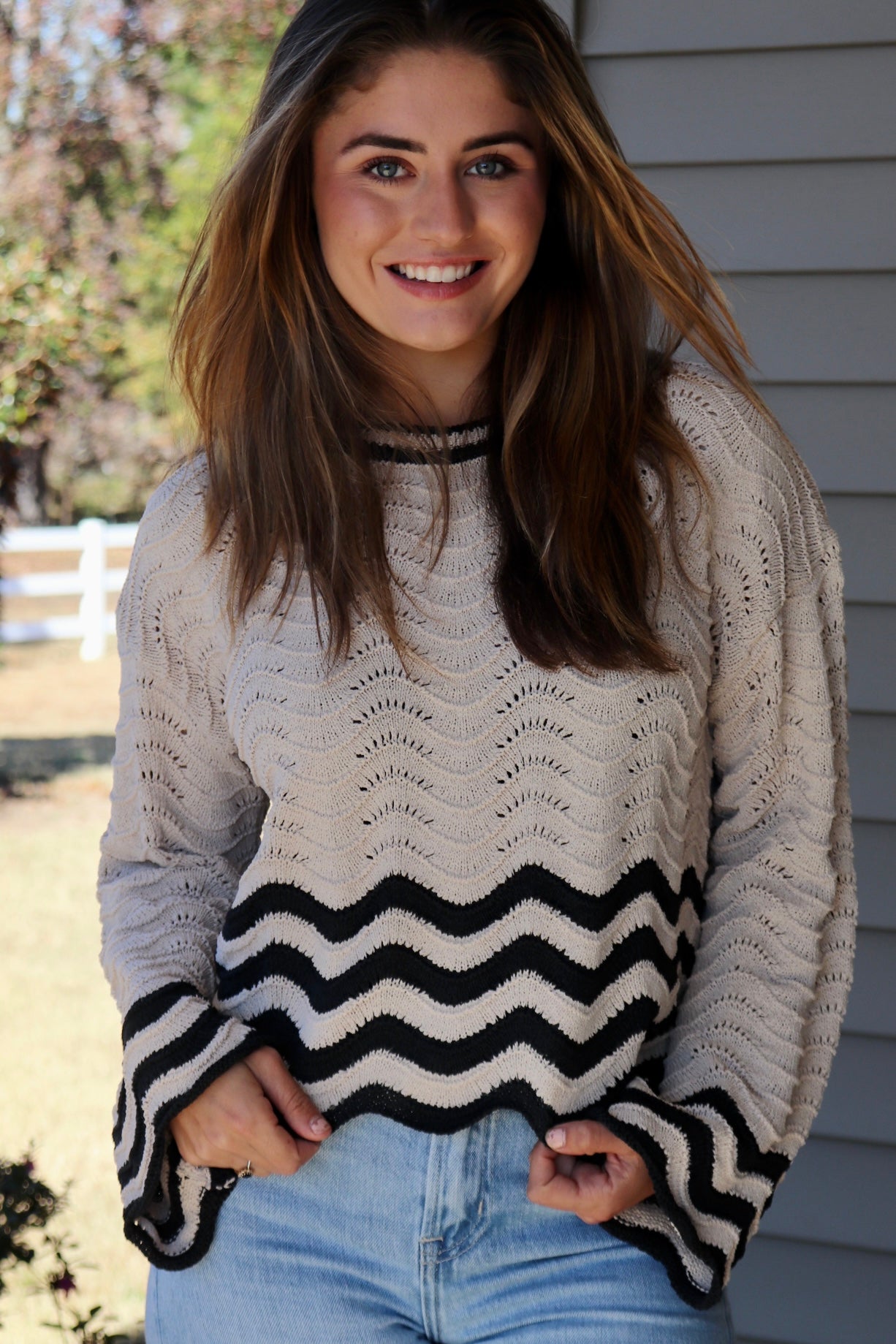 Scallop Edge Black/Sand Sweater