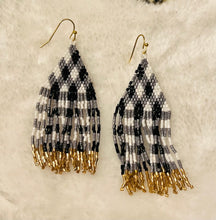 Load image into Gallery viewer, Plaid Seed Bead Fringe Earrings
