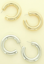 Load image into Gallery viewer, Chunky Hoop Earrings
