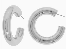 Load image into Gallery viewer, Chunky Hoop Earrings
